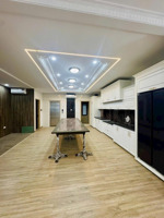 nhà mới kính koong! phân lô nguyễn chí thanh, 7 tầng, thang máy, ô tô đỗ cửa, kinh doanh,63m2 .