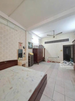 bán nhà cô giang phú nhuận - 156m2 - 3 tầng - 20 tỷ - ngang 9m hiếm cách mặt tiền 1 căn