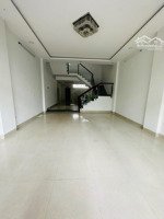 nhà 3 mê kiên cố đường nguyễn chích . hoà minh
- diện tích 80m2 ngang 5m
- hướng đông bắc