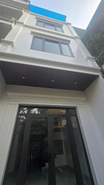 nhà đẹp ở ngay ngọc thuỵ ô tô đỗ cổng 2 thoáng trước sau full tiện ích -giá 9,3tỷ