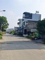 ngay gần liên phường, nhà đẹp. 1 trệt, 2 lầu vào ở ngay, full thổ cư, không quy hoạch. giá chỉ 6 tỷ