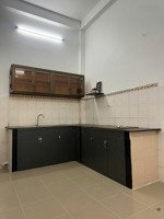 chính chủ cho thuê nhà hẻm xe hơi 497/33 sư vạn hạnh p.12 q.10 dt: 4,35 x 13,2m. 4 tầng. 35tr/tháng