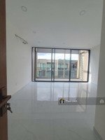 cho thuê shophouse the global city, dt 5x19m giá 50 triệu, hoàn thiện có thang máy. lh 