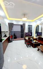 Cực hiếm! Nhà đẹp KD ngõ Dương Quảng Hàm, CG giá 15.5 tỷ, 50m2x6 tầng