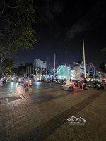 lô góc 2mt trung tâm quận 4 - ngay phố đi bộ - kề công viên nhạc nước - dt 224m2 - giá 107 tỷ