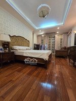 bán biệt sân vườn thự mặt phố tô ngọc vân tây hồ 160m2 5 tầng cực hiếm