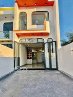nhà tương bình hiệp mới 100%. 87m2 thổ cư 60m mặt tiền dx 143 nhựa thông 6m sát nguyễn chí thanh