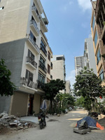 cho thuê nhà tại khu dịch vụ vạn phúc, hà đông.
nhà 6,5 tầng mới xây, thang máy