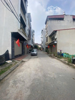 bán đất tại đường cầu giấy, dịch vọng, dt 65,4m2, mặt tiền 4,2m, lô góc, 3 thoáng, ô tô vào.