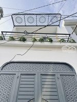 chính chủ bán nhà 32m2 750tr ngay trường cao đẳng fpt - tô ký quận 12