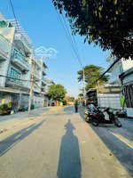 cho thuê bt trệt 2 lầu st - dt 7m x 17m - mặt tiền đường 12 hiệp bình chánh - ngay cầu bình triệu