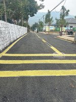 đất nền giá rẻ tại hoà lạc giá 2,5 tỷ dt: 100m full thổ cư