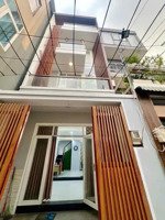 sốc giá nhà q9 chỉ 4 tỷ2 54m2 có shr hẻm oto 5m rộng rãi dân cư an ninh yên tĩnh lh gấp