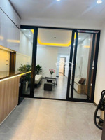 tập thể phố bùi ngọc dương: dt sổ 20m2, dt sử dụng 75m2, 2p. ngủ, giá chào 4.2tỷ