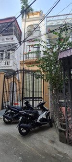 tôi đang có căn nhà đường bà triệu hà đông cần bán. giâ 15 tỷ diện tích 90m 4 tầng.