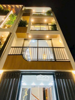 bán nhà tặng nội thất nguyễn trãi giá 2tỷ850tr p14 q5 dt 62.5m2, đang cho thuê 18tr/tháng. sổ sẵn