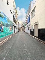 bán nhà huỳnh văn bánh, phú nhuận, ngang 4.5m, 3 tầng btct, 5.45 tỷ