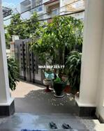 Bán nhà 2 tầng đường Cổ Loa, khu bàn cờ Nha Trang. Chiều ngang hơn 8m, cách biển Trần Phú 7 phút. ️Giá bán : 22 tỷ 500triệu‼️ Nhà gồm: 3PN, 4WC, bếp, khách, sân để ô tô.