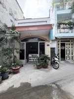 chỉ: 5,1 tỷ.hàng ngon. cách 30m ra mặt tiền bờ bao tân thắng. ngay aeon tp. dt: 5 x 12. mua là lời