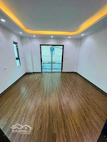 bán nhà thị trấn phùng sau tượng đài ba đảm đang, cạnh ngân hàng dt 46m 5 tầng giá 6,2 tỷ