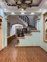 Bán Nhà Đường Láng 50m2. 5 tầng. mặt tiền 3.5m. giá 12.2 tỷ Đống Đa Hà Nội