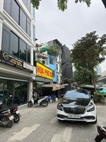 tôi cần bán nhà mặt phố phạm văn đồng, 6tầng thang máy full nội thất.