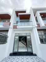 CHỦ NGỘP QUÁ NGỘP BÁN GẤP NHÀ LẦU Ở SÁT BỬU LONG