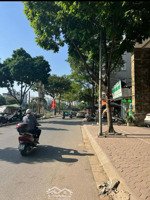 bán nhà khu phân lô tại ngã tư sở, thanh xuân, ô tô đổ cửa, 3 bước ra hồ.dt64m 4 tầng giá chỉ 14 tỷ