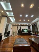 Siêu phẩm biệt thự KĐT Mễ Trì Hạ. DT 182m xây 5 tầng thang máy, mt 10m. Giá chào 75 tỷ TL sâu.