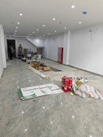 cho thuê mặt bằng kd mặt phố khương đình, 80m2 + 10m2 kho, mặt tiền 5m, vỉa hè rộng, nhà mới