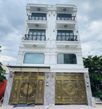 bán nhà 1trệt lửng 2 lầu sân thượng đường 40 hiệp bình, vị trí đẹp, xe ô tô để trong nhà. 7.9 tỷ