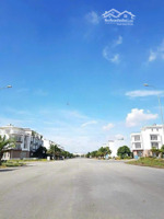 chính chủ bán lô góc 2 mặt tiền đường dự án the star village dt 122m2