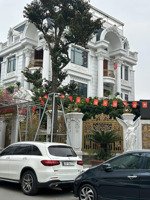 bán gấp biệt thự lô góc cửu việt 226m² mt 28m vỉa hè 5m thang máy 40 tỷ (còn tl)