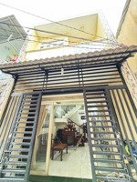 tân phú - ngay văn cao - sát mặt tiền - 2 tầng mới đẹp - 44m2 - 4x11m - 2 phòng ngủ - tiện mua ở