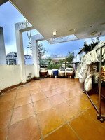 chỉ 22 tỷ 9, nhà 4 tầng, dt 5x15, đường 6m, trung tâm phường bến thành quận 1, đường lê thị riêng.