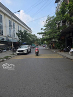 nằm trong trung tâm phát triển nhất tại từ sơn, đối diện chợ giầu