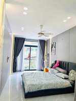 chủ chuyển nơi ở cần bán gấp nhà giá 1 tỷ 950 quận 11, trục đường ông ích khiêm