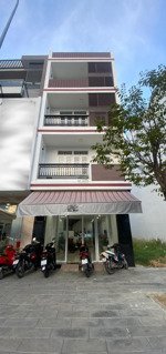 cho thuê nhà ở và kinh doanh 5 tầng mặt đường thích quảng đức
