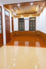 cho thuê văn phòng nguyên tầng 2 35m², ngõ ô tô giá chỉ 4 triệu/tháng