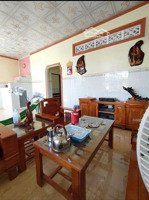 giá bán 1tỷ85 bao sang tên sổ _ nhà xây chắc, rộng 140m2 gần chợ mới an sơn