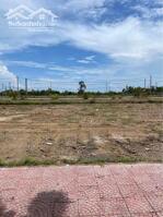 Cần bán lô đất 126m2 giá 2 tỷ đường 7,5m, cách thành phố Hội An 5 phút, nằm trong khu dân cư sầm uất, không ngập lụt