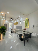 không ở nữa nên bán ch sky garden 3, q7, dt 75m2 2pn 2wc giá 2,43 tỷ bao vat và phí, view nội khu