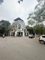 bán biệt thư khu đô thị sài đồng 180m2, 4 tầng, mặt tiền 12m, giá hơn 50 tỷ.