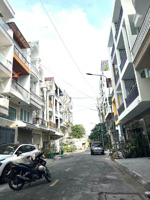 nhà quận 12 - lê văn khương - đường 12m có lề - 4 tầng - 60m2 - 6pn - full nội thất - chỉ 6,99 tỷ