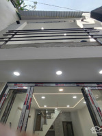 nhà 1trệt 1lầu xây mới 100 % 3.2x8 21m ngã 4 hàng xanh giá chỉ 4 tỷ