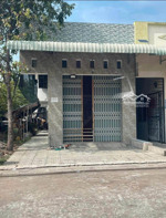 chỉ 1tỷ110 có ngay 1kiot và 5phòng cho thuê ngay kcn mỹ phước 3 shr, full thổ cư phường thới hoà.