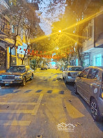 bán nhà đầm trấu 5 tầng thang máy ô tô tránh vỉa hè đá bóng giá hơn hai chục tỷ