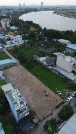 đất 1 sẹc vườn lài thông ra sông sài gòn. giáp gò vấp