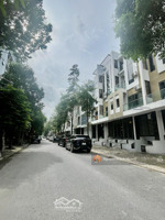 bán nhà liền kề 5 tầng , 100m, giá chỉ 14.7 tỷ, kđt thanh hà mường thanh, hà đông, chờ thang máy