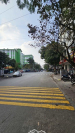 bán nhà mặt phố phú diễn 60m2, 6t, mt 4.2m, vỉa hè 5m, kinh doanh, đầu tư, giữ tiền tốt.